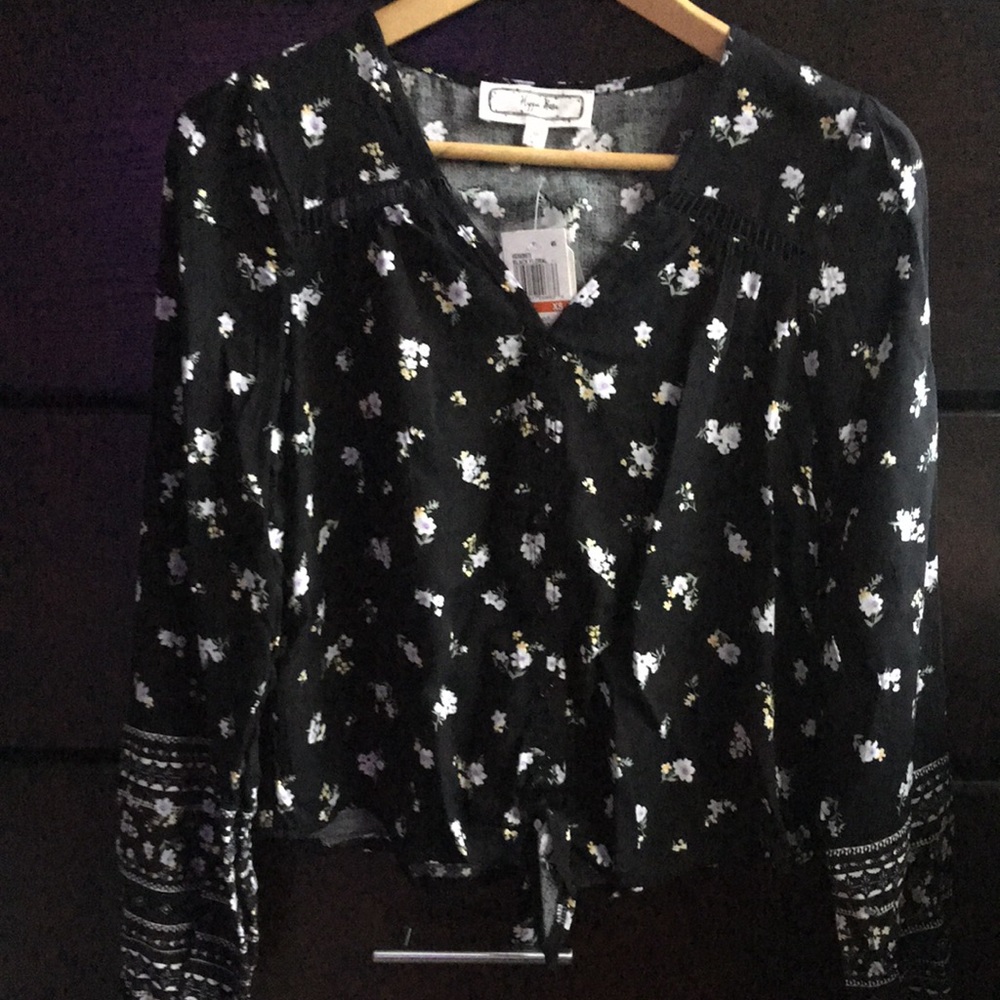 Hippie Rose Black Floral Top Brand New With Tags XS $32